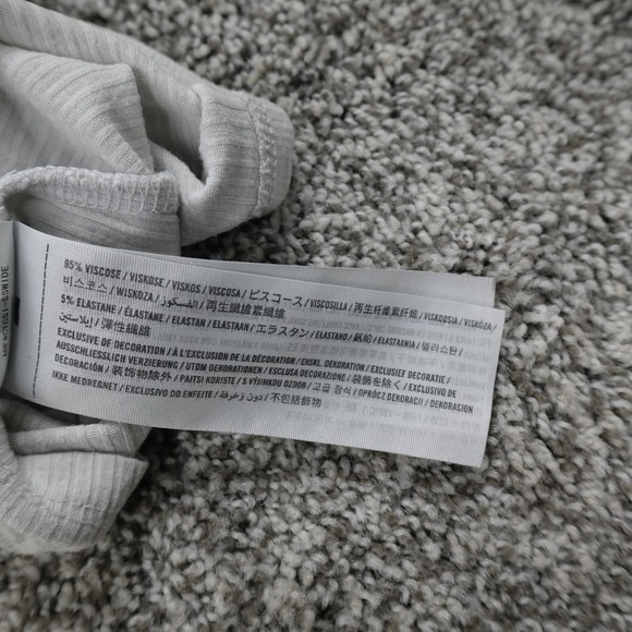 Hollister Shirt Womens Small White Lightweight Casual Preppy Outdoor Stretch Top - Picture 13 of 14